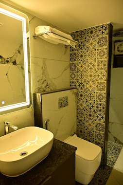 Designer bathroom with moroccan tile accents